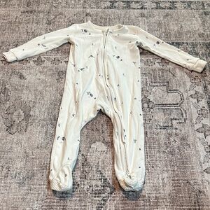 Ivory Baby Footed One-Piece Pajamas with Subtle Armadillo Print